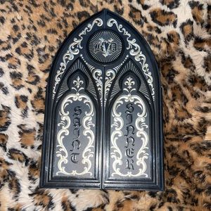 Kat Von D Saint and Sinner Palette